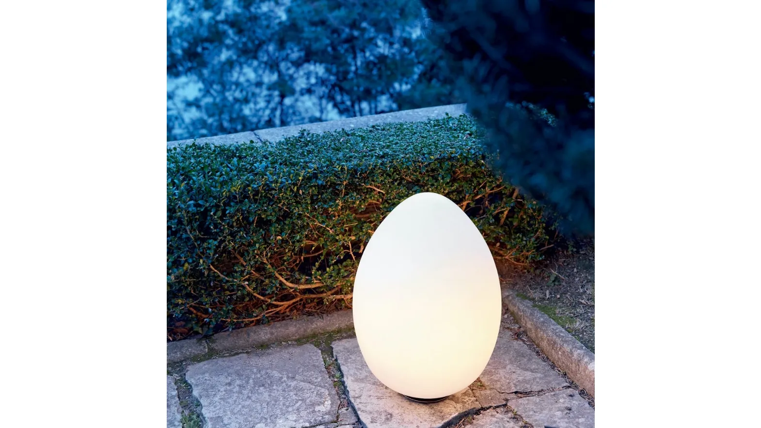 Lampada Uovo Outdoor di Fontana Arte
