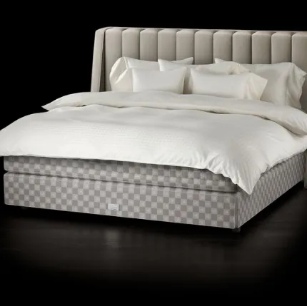 Letto in tessuto con testiera Drēmər Natural Shale di Hastens