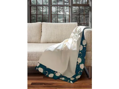 Coperta in cachemire Camelia di Midsummer Milano