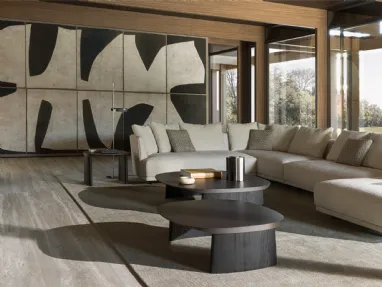 Tavolino Cleo Coffee Table con top in metallo e base in legno massello di Molteni & C