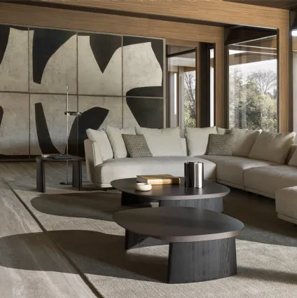 Tavolino Cleo Coffee Table con top in metallo e base in legno massello di Molteni & C