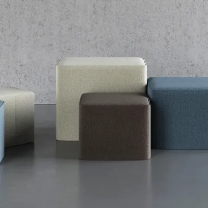 Pouf in tessuto disponibile in cinque misure diverse Porter di Doimo Salotti