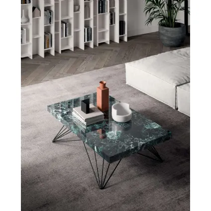Tavolino multifunzione Radius con top in marmo e base in metallo di Ozzio