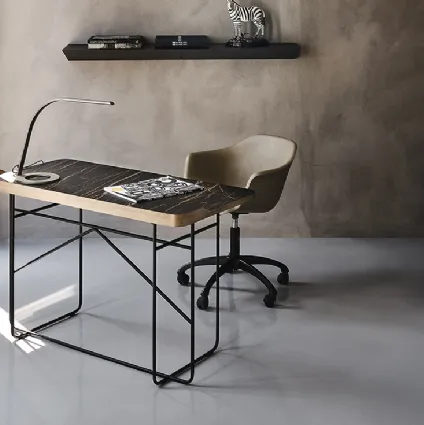Scrittoio Wolf Keramik con piano in ceramica Marmi e base in acciaio di Cattelan Italia