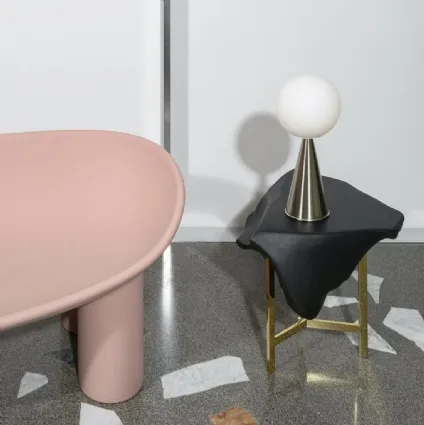Lampada Bilia base metallo e diffusore in vetro soffiato di Fontana Arte