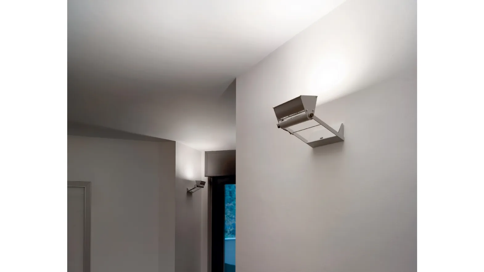 Lampada da parete Opus di Lumina