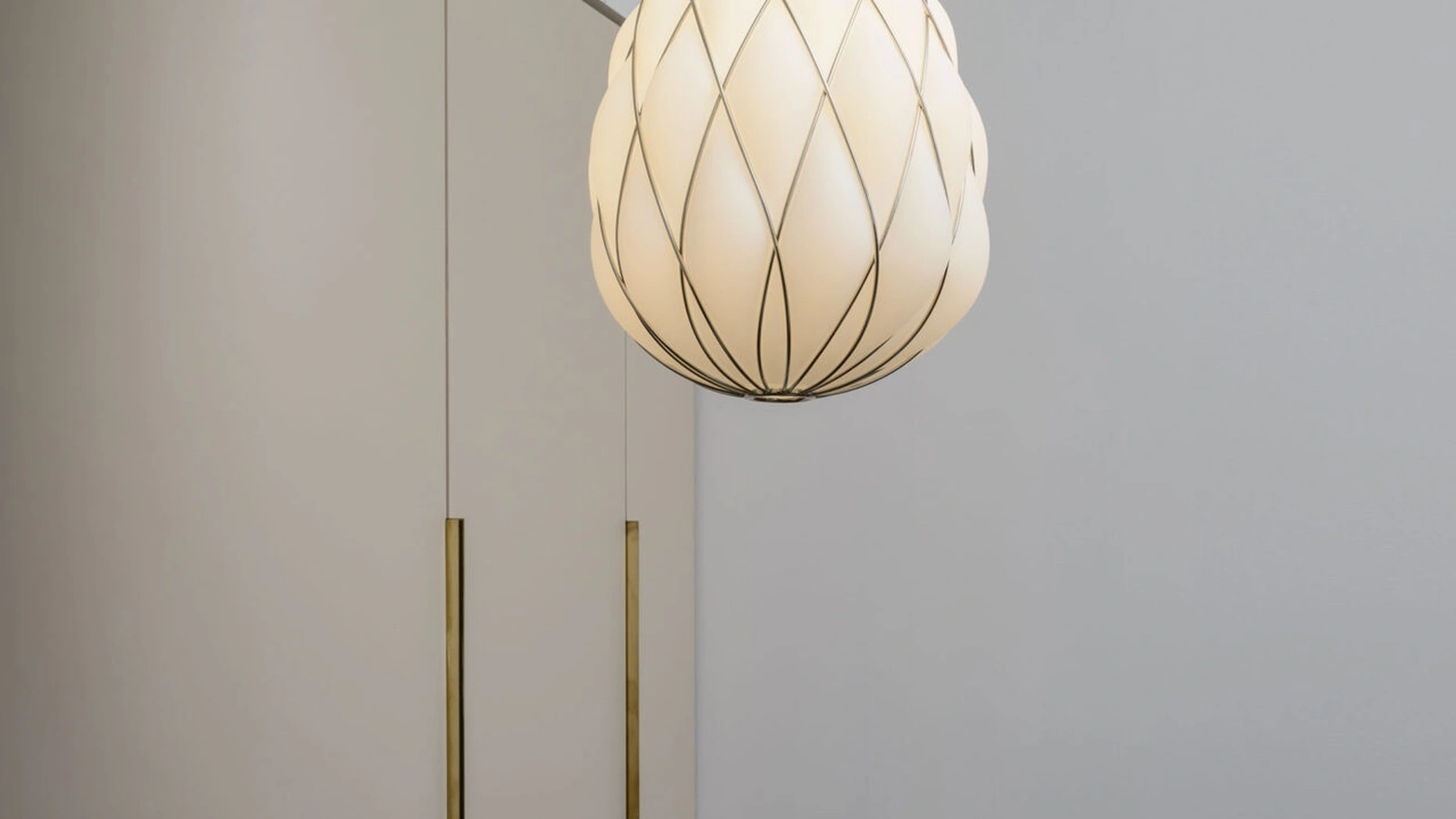 Lampada a sospensione Pinecone di Fontana Arte