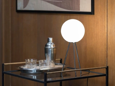 Lampada da tavolo Signorina in vetro soffiato con treppiede in metallo di Fontana Arte