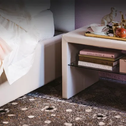 Comodino in legno rivestito in ecopelle Dorian di Cattelan Italia