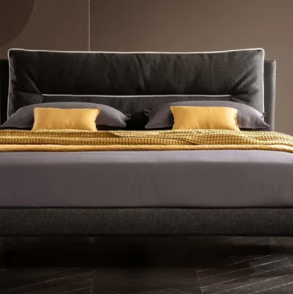 Letto in tessuto con testiera Soul Creta di Altrenotti