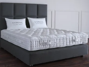 Letto con testiera Atlas di Vispring