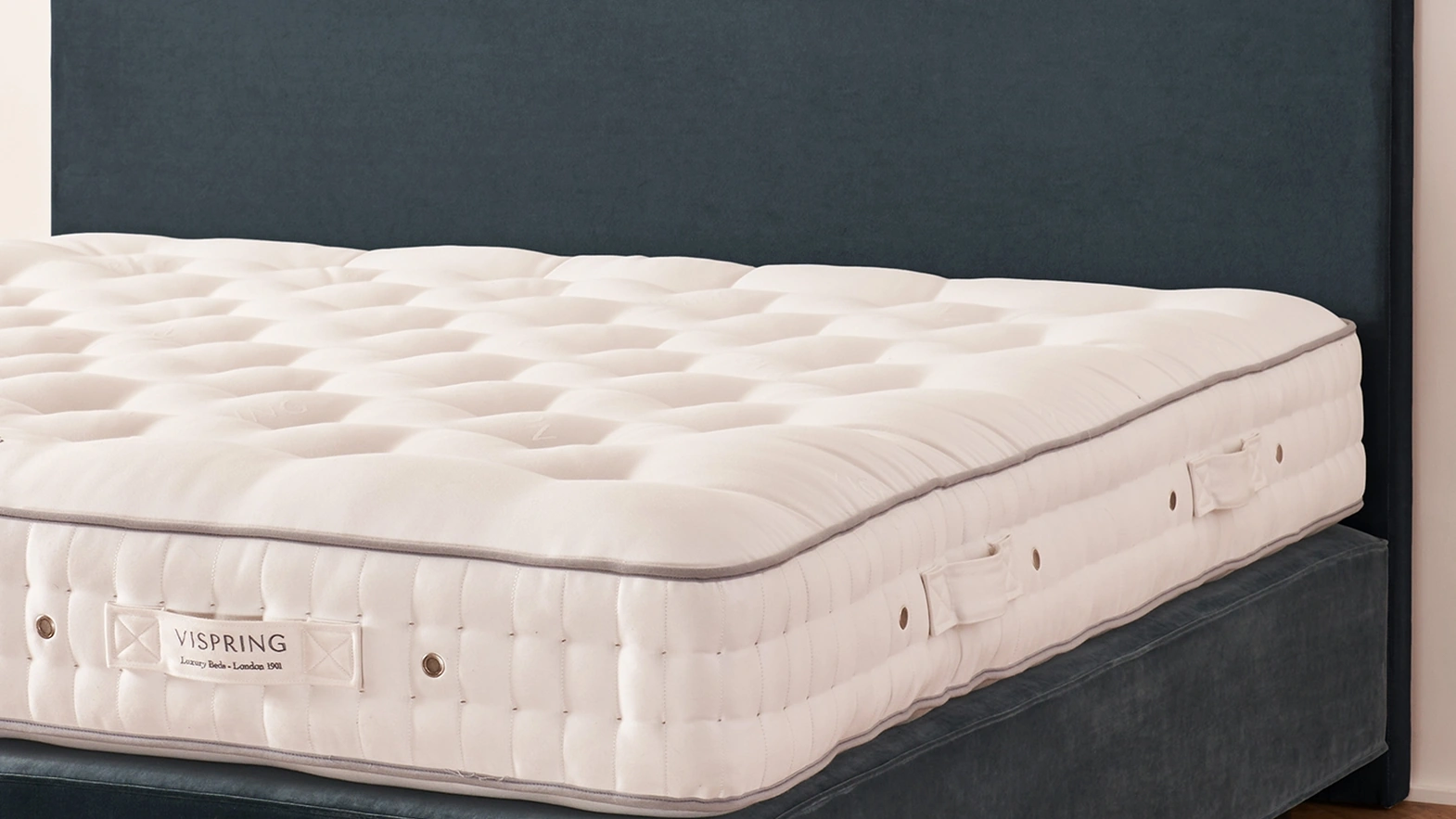 Letto con testiera Elba di Vispring
