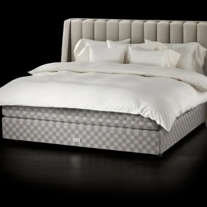 Letto in tessuto con testiera Drēmər Natural Shale di Hastens