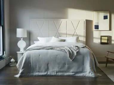 Letto con testiera Grand Berkeley di Vispring