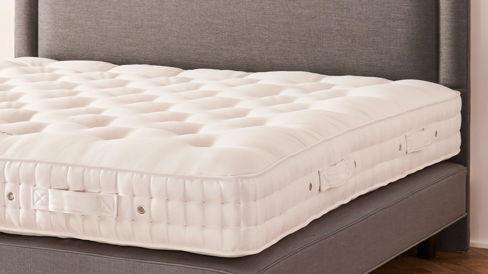 Letto matrimoniale Theia di Vispring