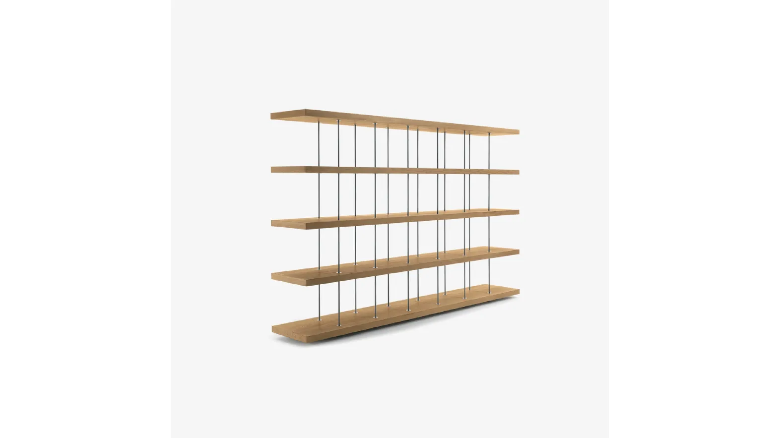 Libreria divisoria Piano Design Bookshelf realizzata in legno massello e listellare, caratterizzata da mensole distanziate da sottili elementi in acciaio inossidabile di Riva1920
