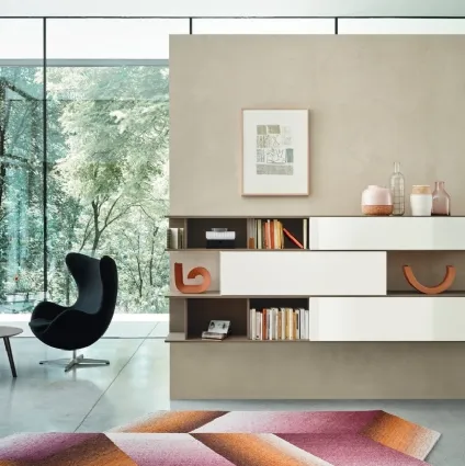 Libreria sospesa Lampo L6C13 in vetro lucido e impiallacciato Rovere di Sangiacomo
