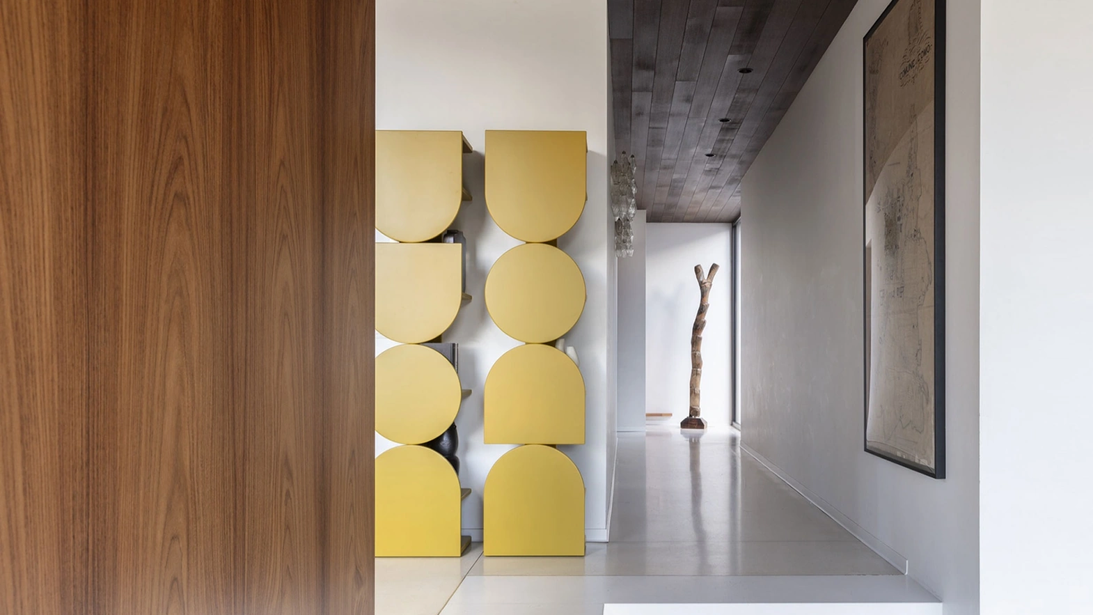 Libreria Shape Tower di Mogg