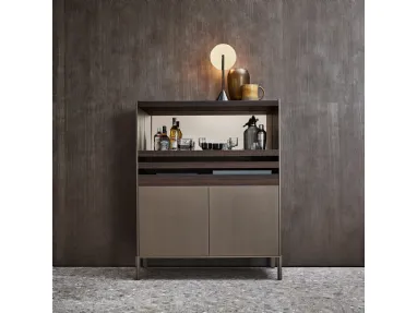 Madia alta Quinten in legno e peltro di Molteni & C
