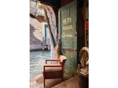 Poltroncina Cara con seduta imbottita di Kartell