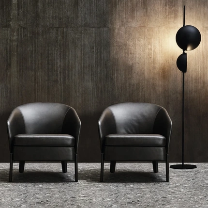 Poltroncina in pelle Chelsea di Molteni & C