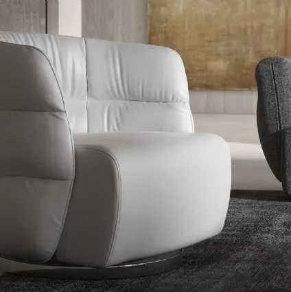 Poltroncina in pelle Couture di Natuzzi