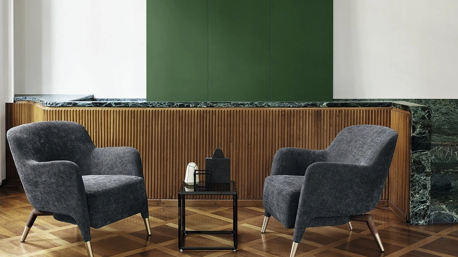 Poltroncina D-151-4 di Molteni & C