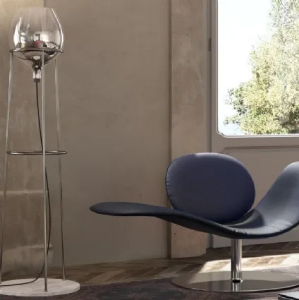 Poltroncina Chaise Longue di design in pelle Dove di Natuzzi