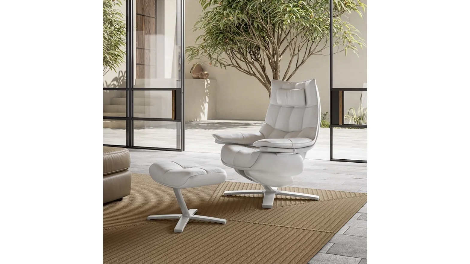 Poltrona relax in pelle Re Vive Quilted di Natuzzi