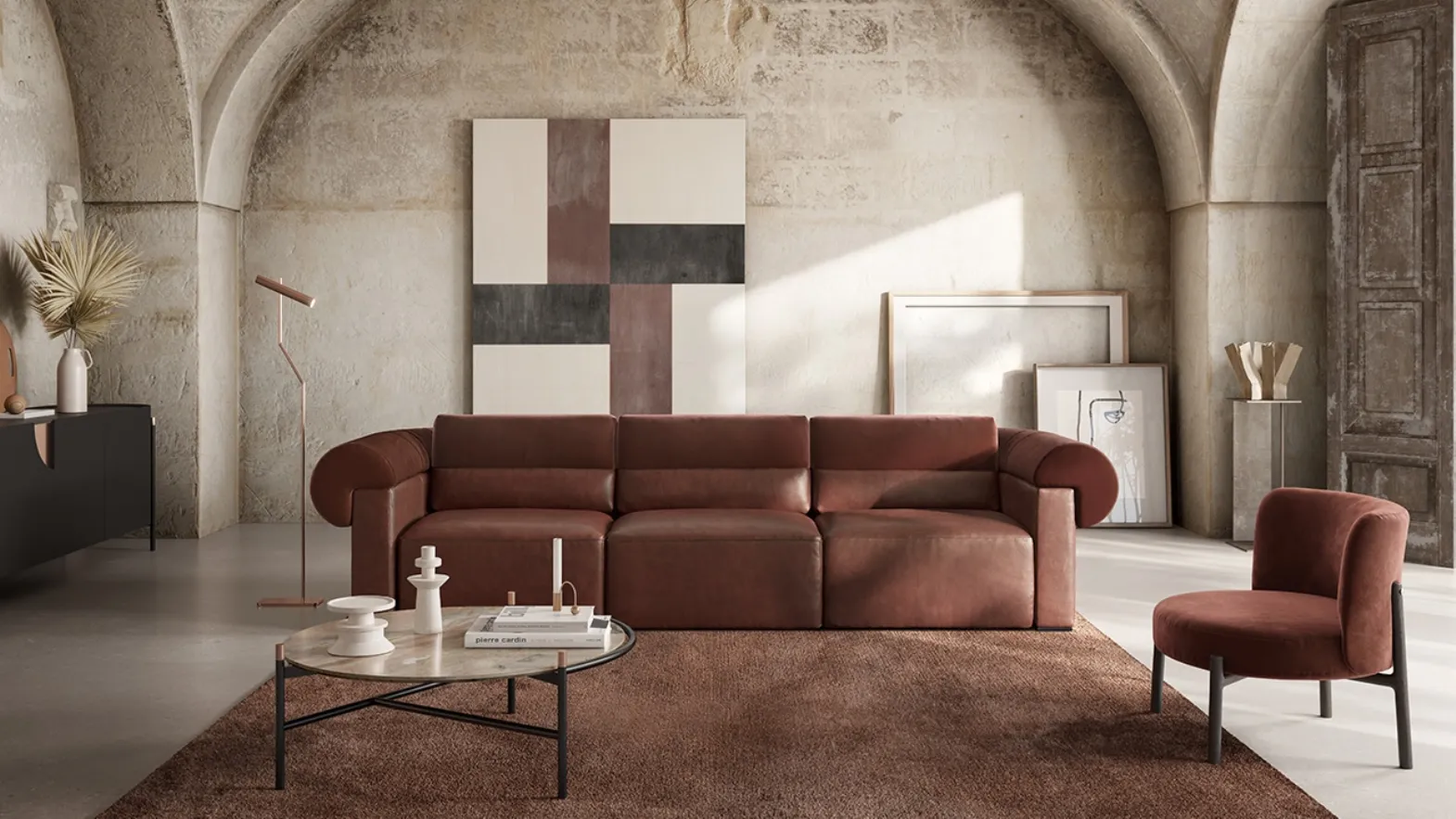 Divano lineare in pelle con inserti in tessuto New Classic di Natuzzi