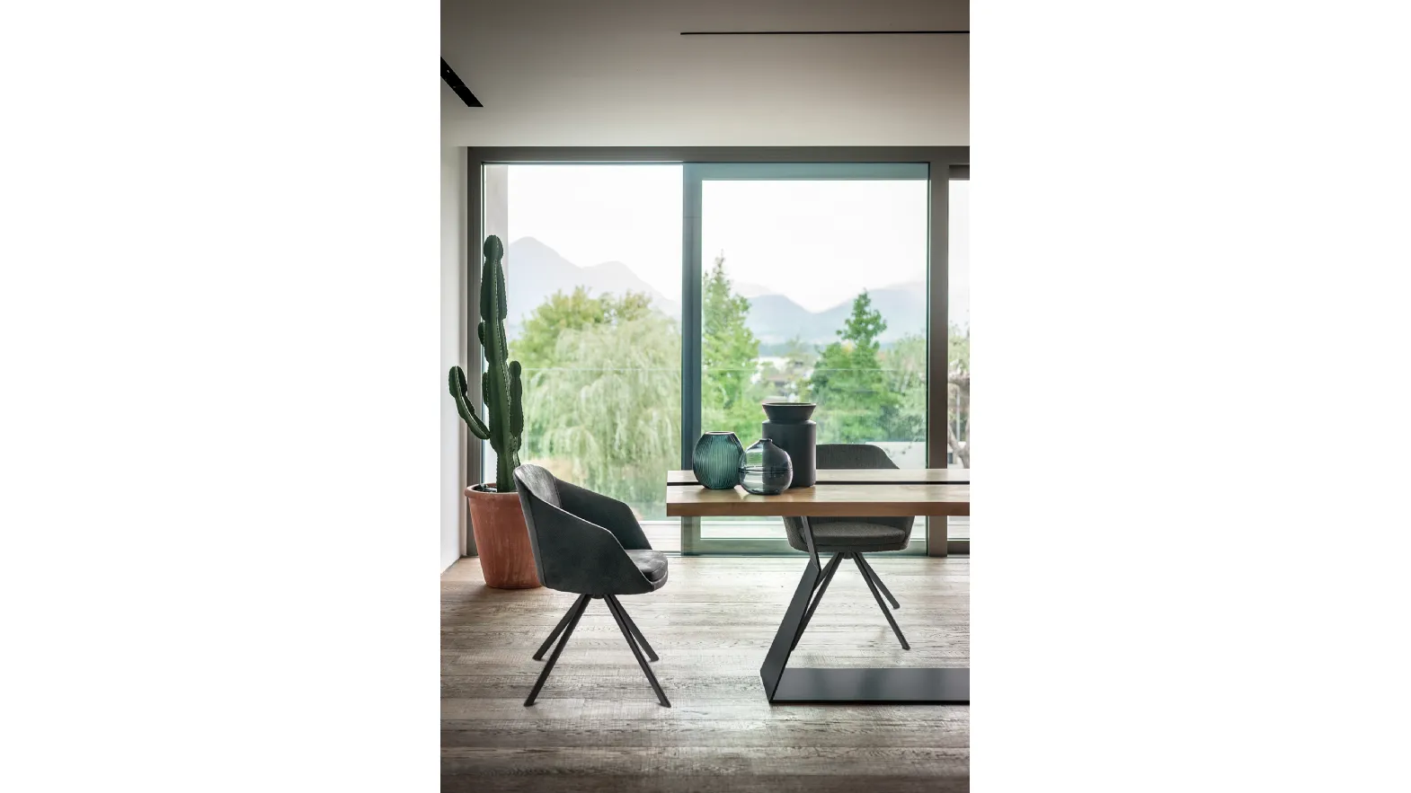 Sedia Arm Chair Metal in pelle di Riva1920