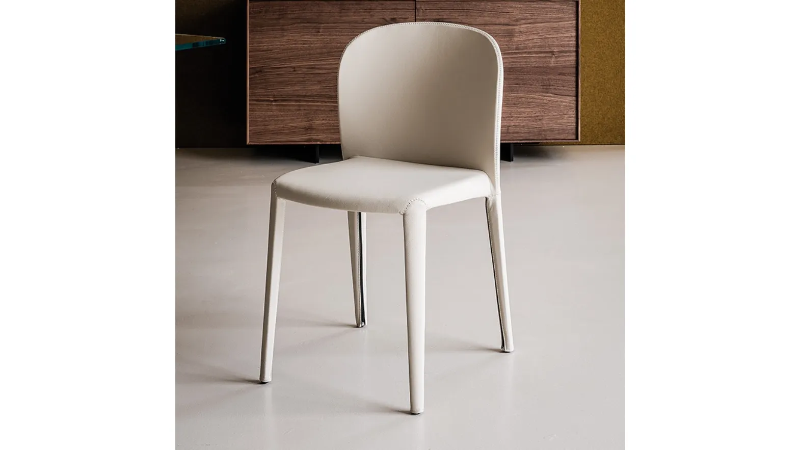 Sedia in acciaio rivestita in pelle Daisy di Cattelan Italia