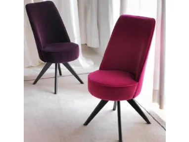 Sedia con struttura in legno di faggio e rivestimento in velluto S Marco di Driade
