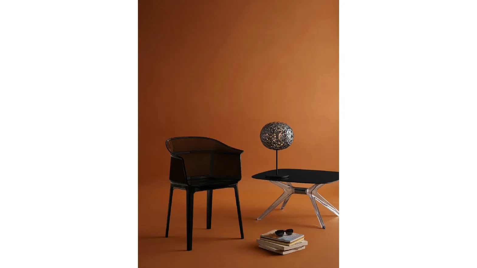 Sedia impilabile Papyrus di Kartell