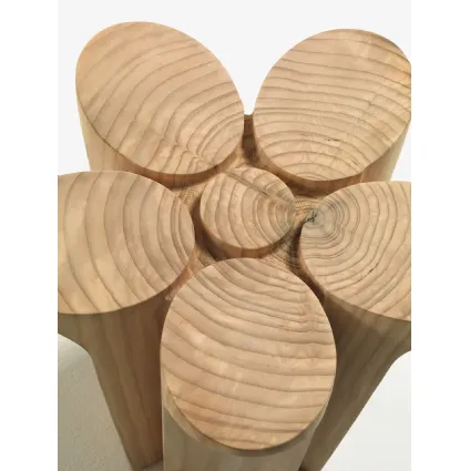 Sgabello Fiore in legno massello di cedro profumato lavorato da un blocco unico di Riva1920
