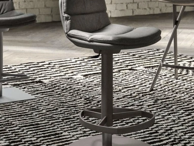 Sgabello imbottito Marlon di Ozzio