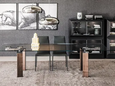Tavolo allungabile in vetro con gambe in legno di noce Daytona di Cattelan Italia