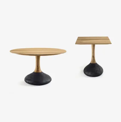 Tavolo Decant Round & Squared in legno massello con piantana in legno di cedro Vulcano di Riva1920