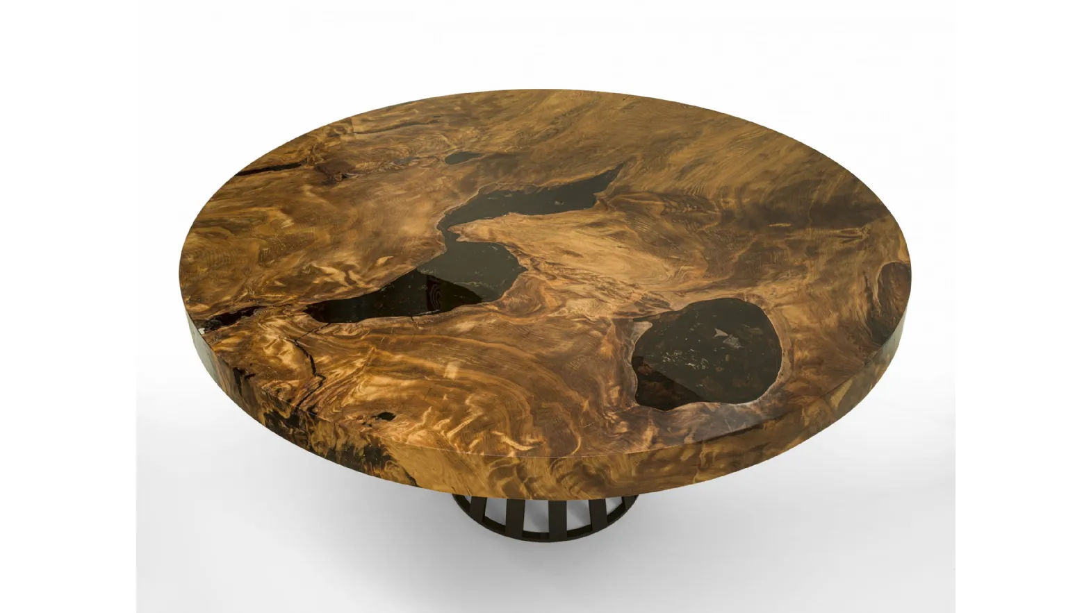 Tavolo Kauri Round con top in legno massello di Riva1920