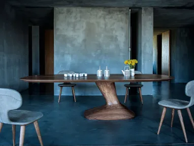 Tavolo Speed completamente realizzato in legno massello di Riva1920
