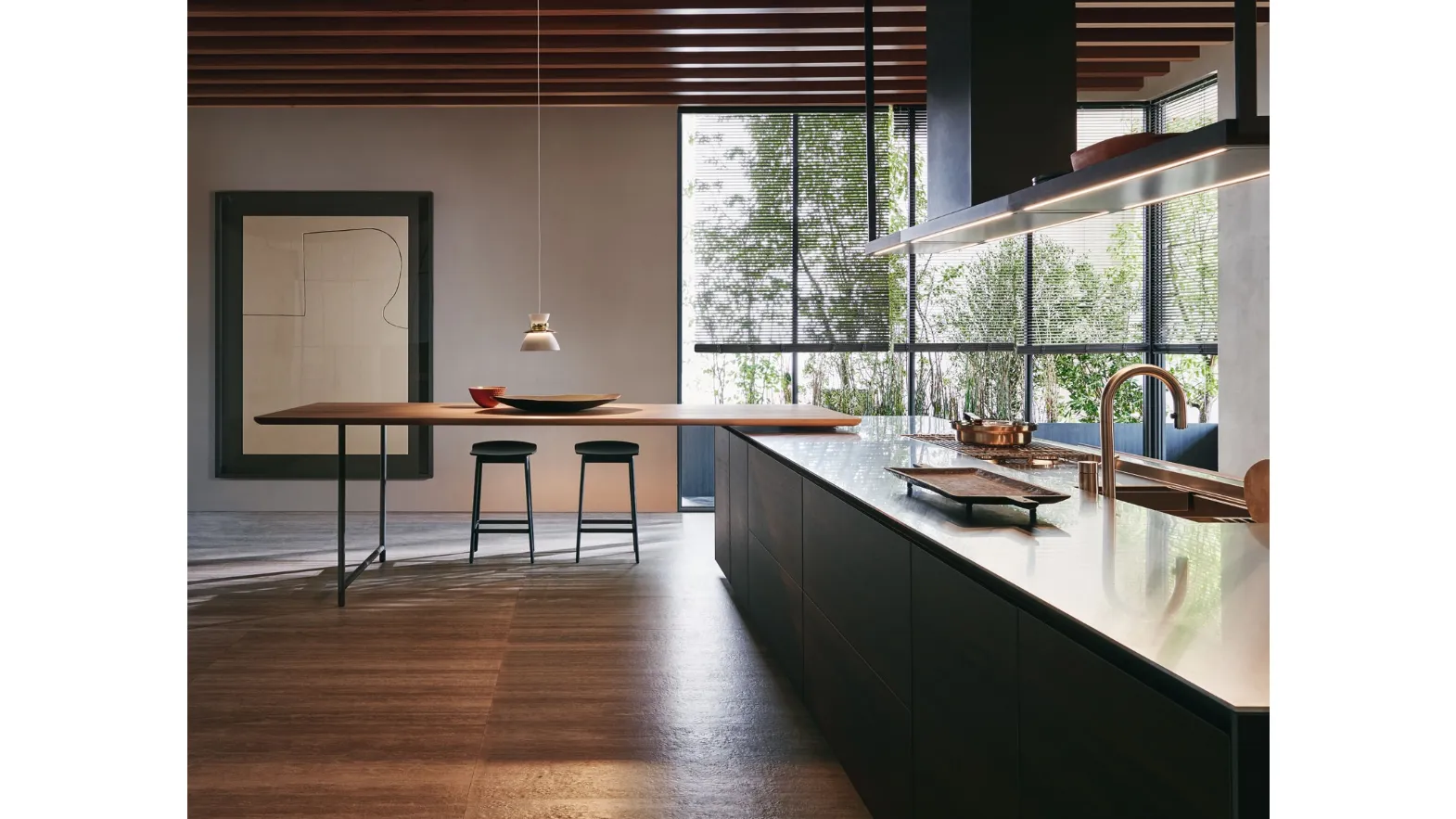 Cucina Design con penisola HiLine Frame Door in Eucalipto con top in acciaio inox di Dada