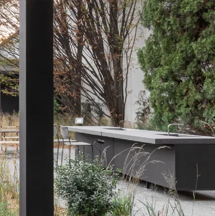 Cucina Design lineare adatta per ambienti outdoor Helios di Dada