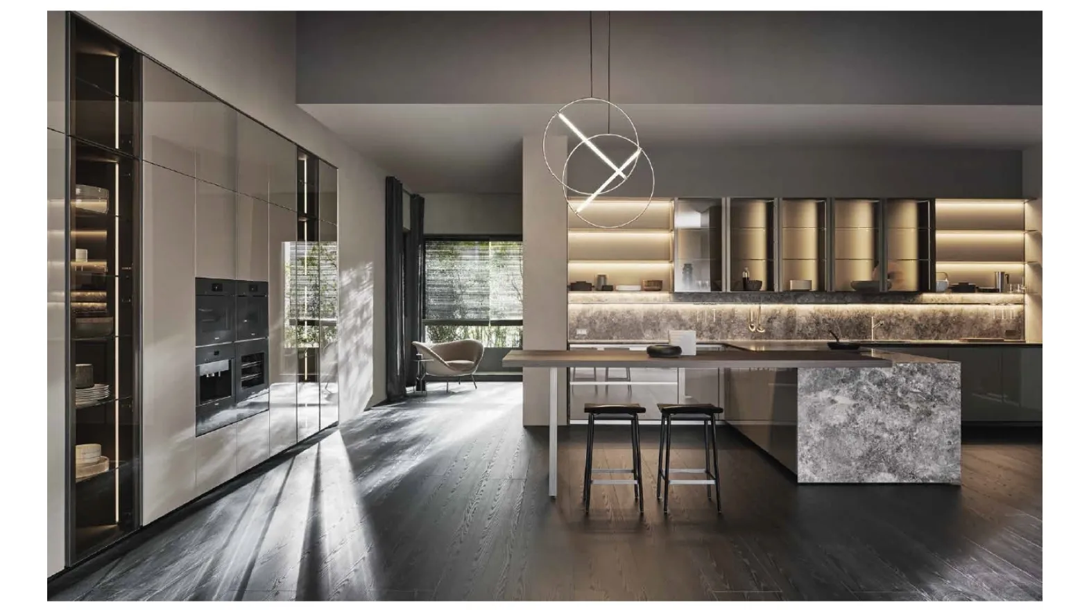 Cucina Design con penisola Prime in laccato lucido Argilla e Pietra di Molteni & C