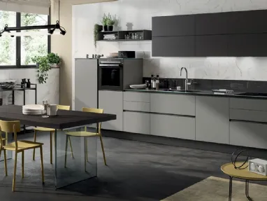 Cucina Moderna Liberamente Grigio Titanio e Grigio Ferro di Scavolini