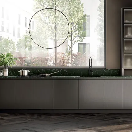 Cucina Moderna Motus in laccato effetto metallo Acciaio Scuro di Scavolini