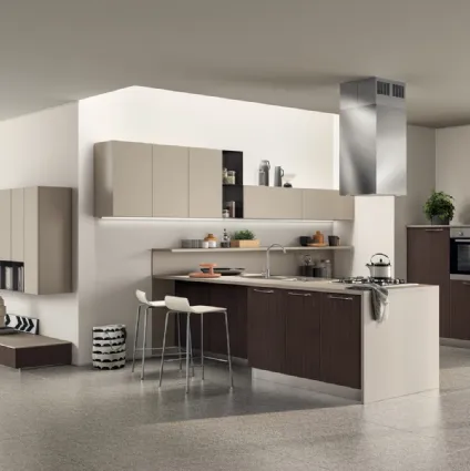 Cucina Moderna lineare Sax in laccato opaco Visone e in decorativo Noce Fashion di Scavolini