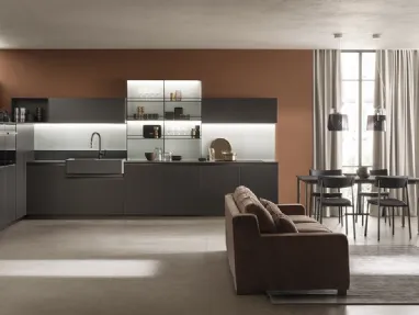 Cucina su misura DeLinea in laccato opaco Grigio Ferro di Scavolini
