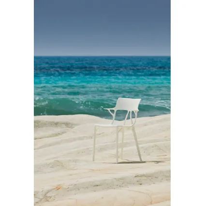 Sedia AI di Kartell
